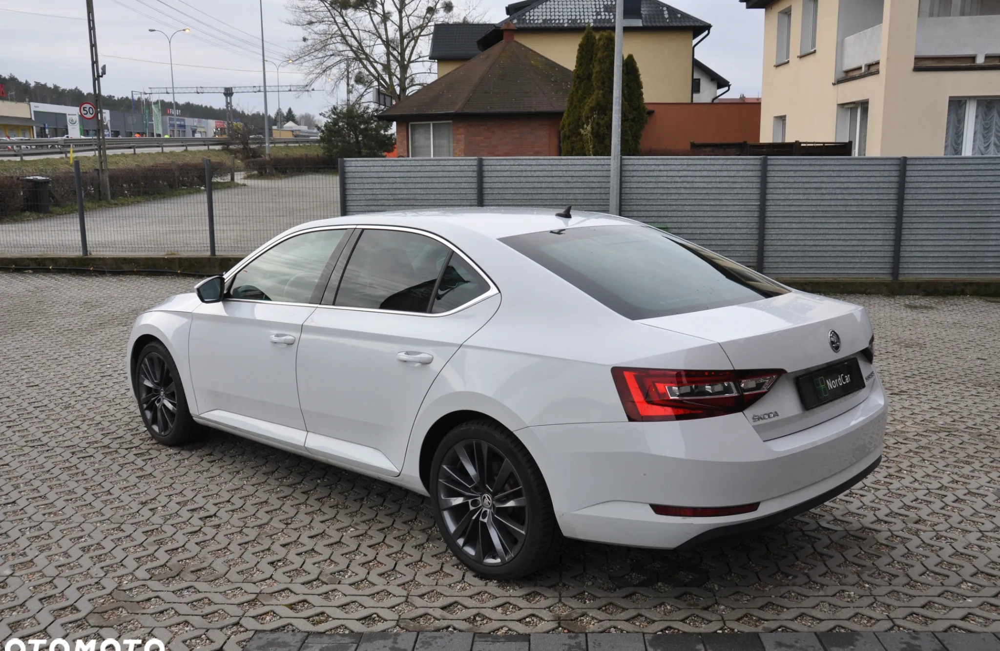 Skoda Superb cena 88000 przebieg: 65410, rok produkcji 2019 z Głogów małe 301